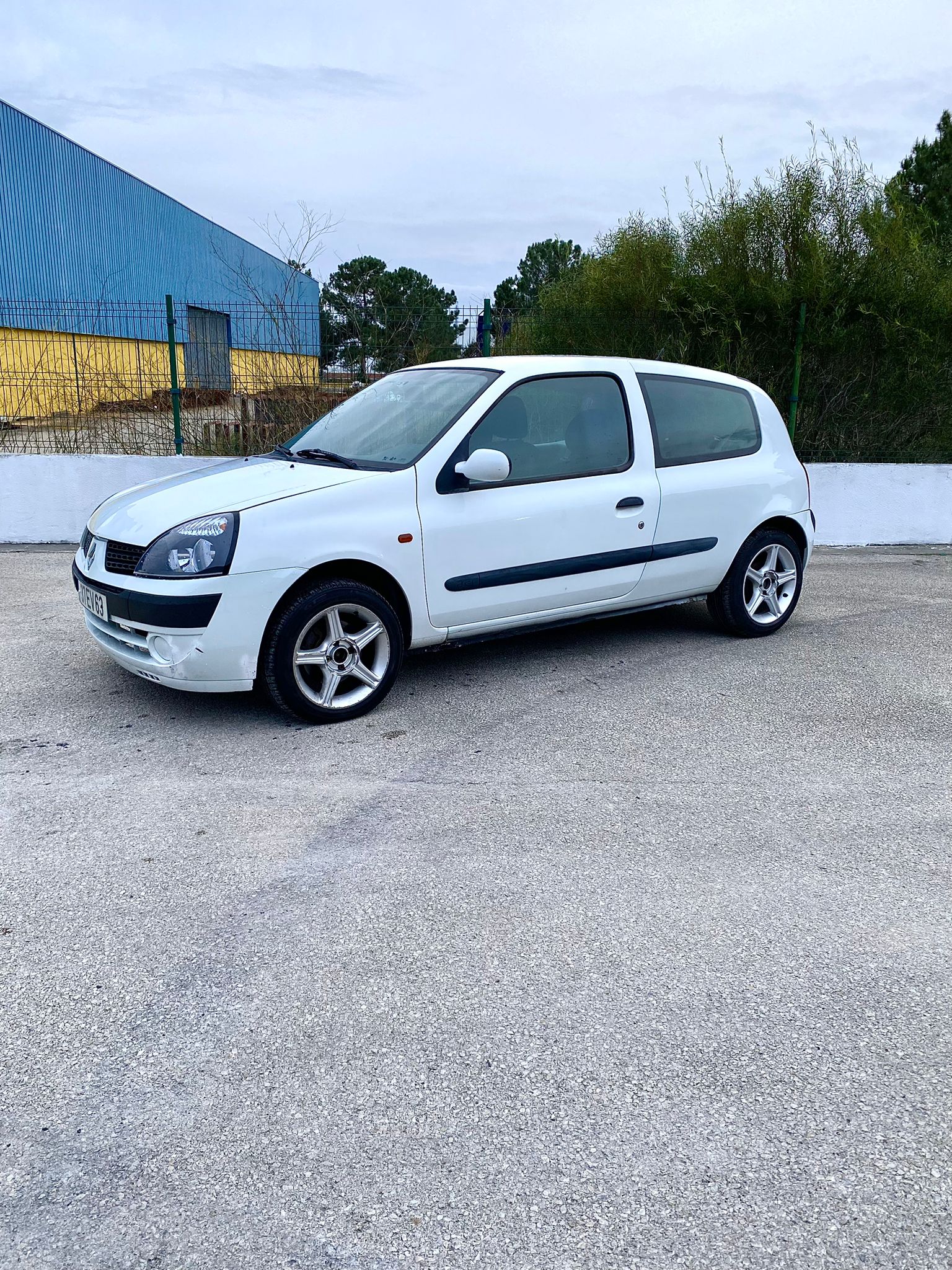 RENAULT CLIO 1.5 DCI