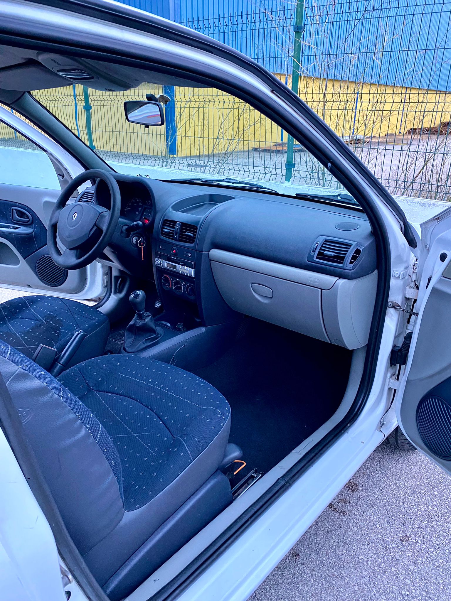 RENAULT CLIO 1.5 DCI